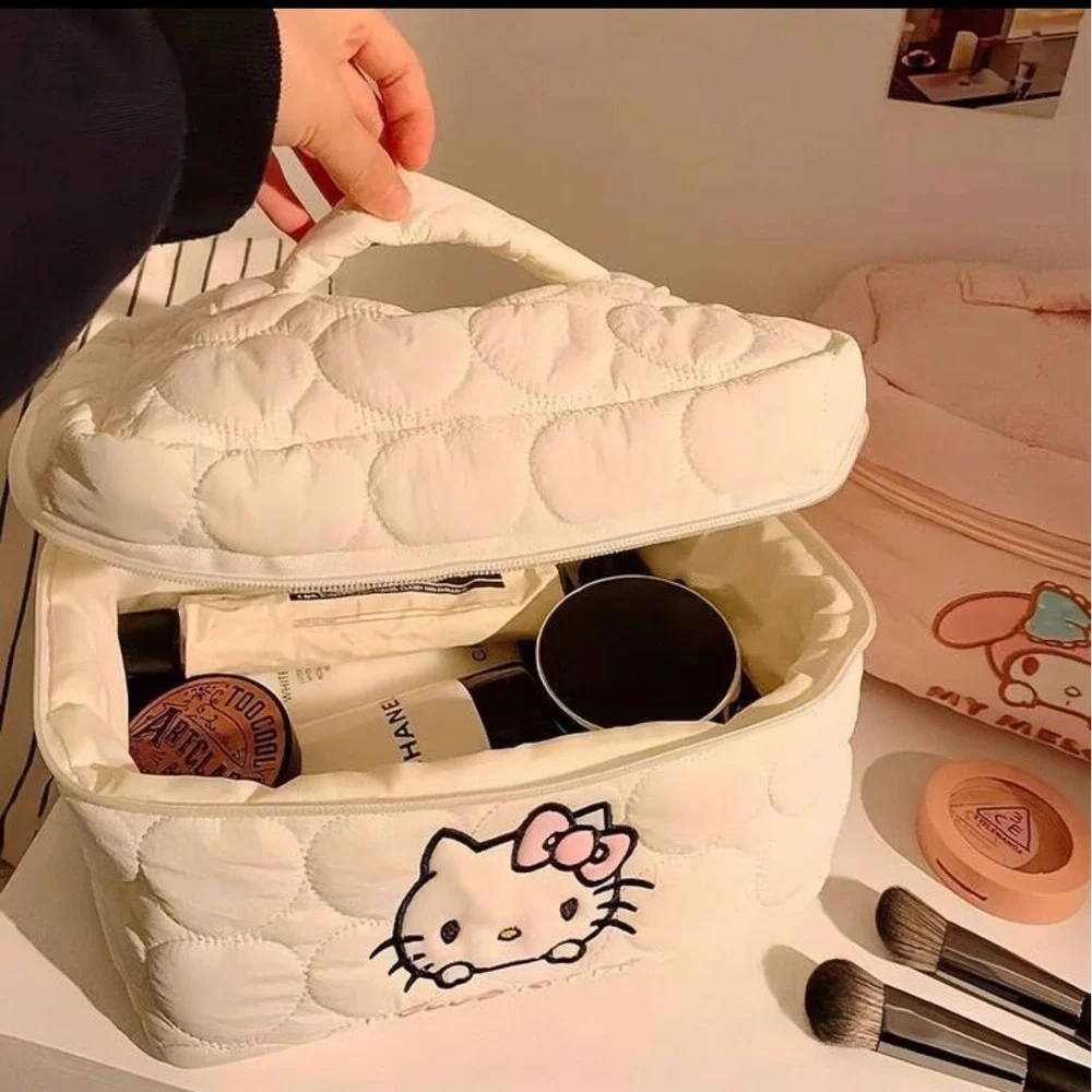 Hello Kitty Quilted Makeup Bag Set 2pc Cream‎ White Heart Pattern Cosmetic Case
